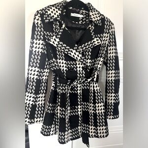 Rikkis White and Black Jacket size small